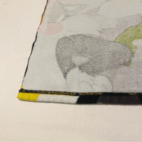 Looney Tunes Character Towel Bugs Bunny Sylvester Tasmanian Devil Tweety - Picture 14 of 16